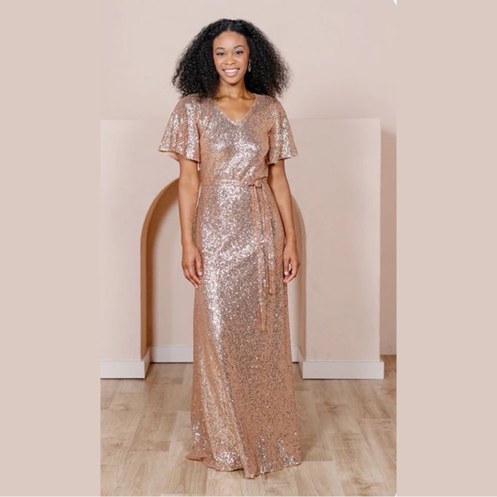 REVELRY Reese Sequin Dress Rose Gold Maxi Flutter Sleeve Size M